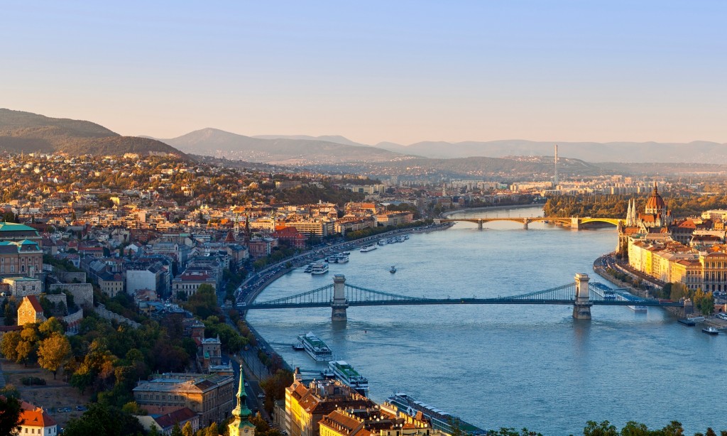 (Foto: Uitzicht vanaf Gellert berg)