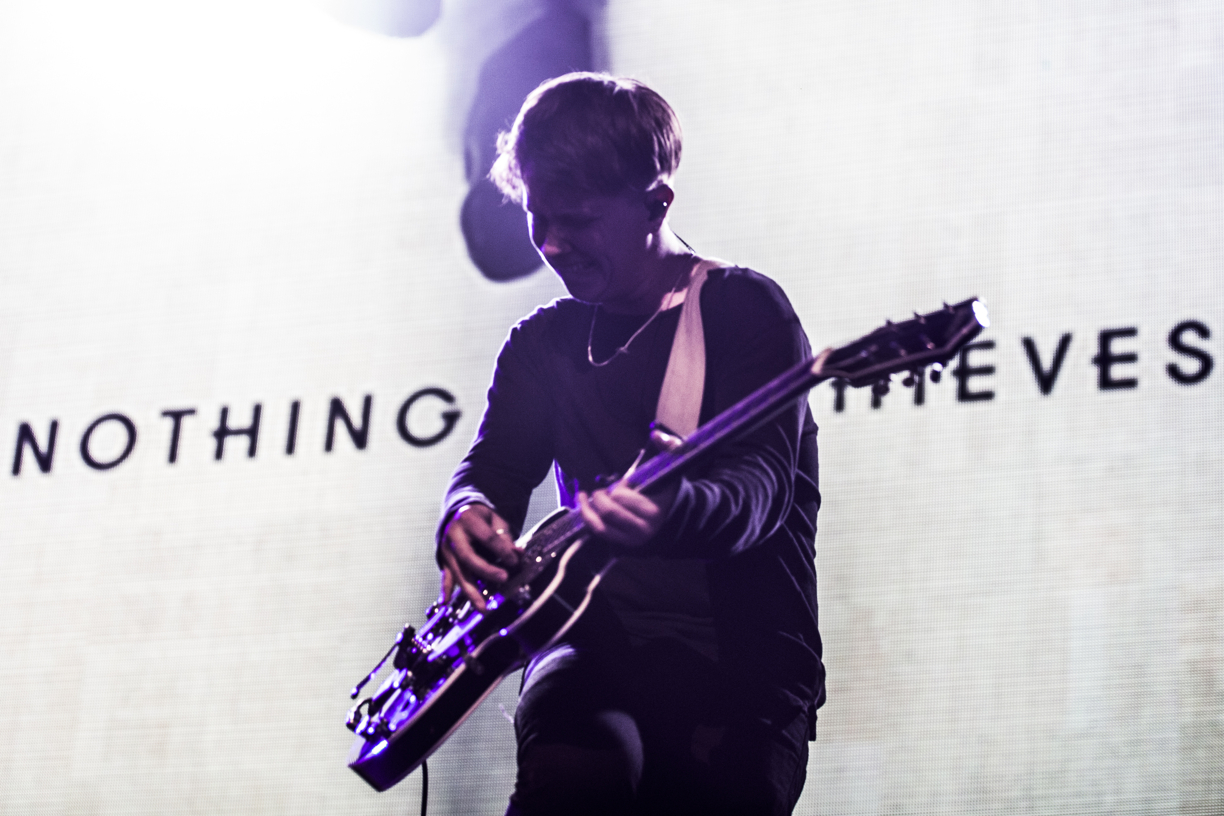 Nothing But Thieves