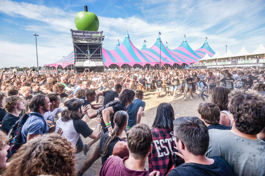 Appelpop John Coffey moshpit