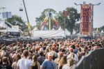 Rouwronde en moment van stilte voor overleden bezoeker Zwarte Cross 2019
