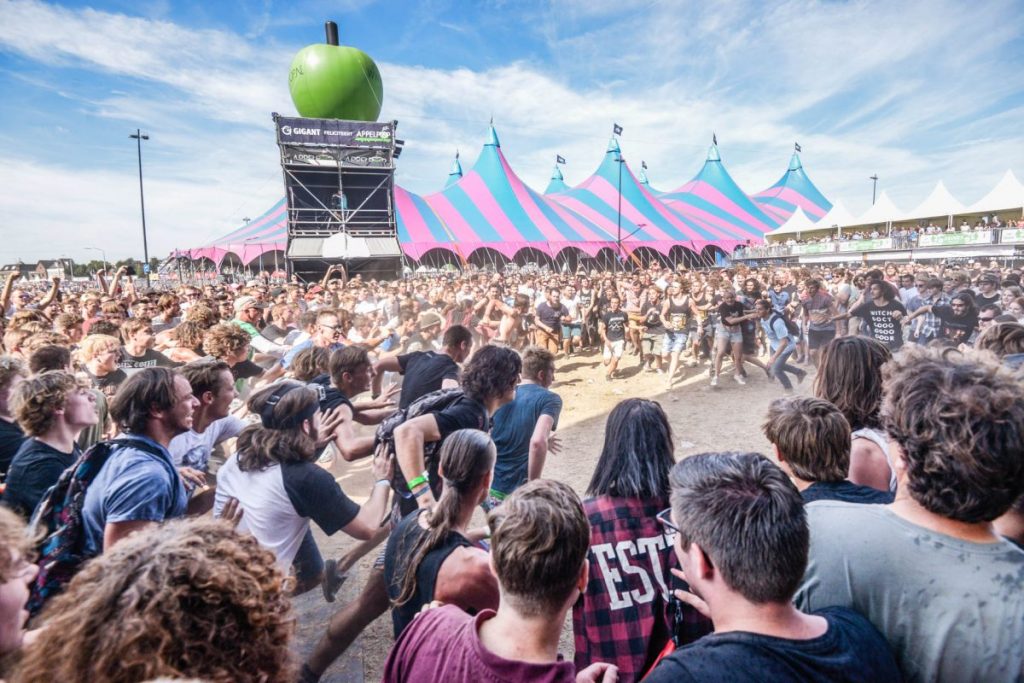 Appelpop John Coffey moshpit