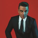 Robbie Williams vraagt 84 euro voor stoelen achter het podium