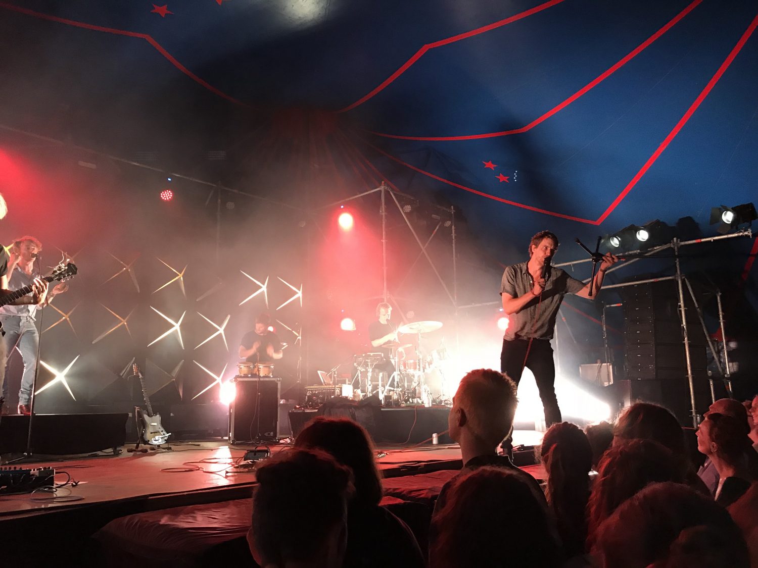Welcome to the village 2018_wttv_Warhaus