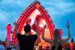 ‘Decibel outdoor: STAY LOUD’: Dichterbij het festivalgevoel kom je deze zomer niet
