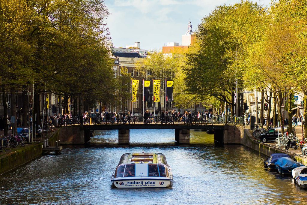 FestiDB: De open Festivalagenda van Festileaks
