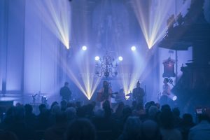 Crossing Border: Schrijvers en muzikanten stijgen boven zichzelf uit in de Schuilkerk