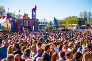Wil je echt lekker slapen na een festival? Denk eens aan een vakantiepark