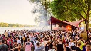 Interview: creative director Amsterdam Open Air 2023 blikt vooruit op editie vol verrassingen