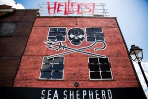 Sea Shepherd op Hellfest 2022: Badass imago zeeschavuiten past bij metalfestival