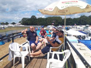 3 verbluffende wagens op de Zwarte Cross 2022-camping