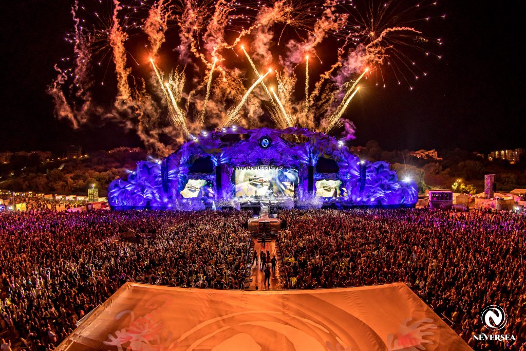 Don Diablo main stage Neversea