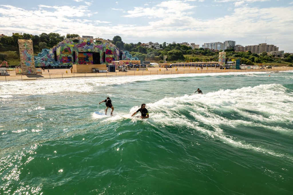 Surfen Neversea 2022