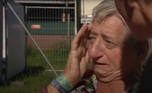 Tante Rikie in tranen na haar laatste Zwarte Cross