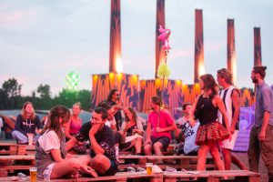 Alle Lowlands line-up posters sinds 1993 op een rij