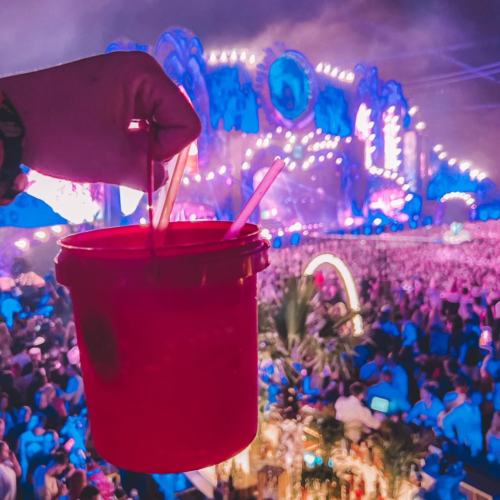 Bucket gin tonic op Untold 2022