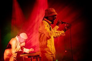 Verslag Le Guess Who?: Dub en Afrikaanse ritmes kleuren een hartverwarmend weekend