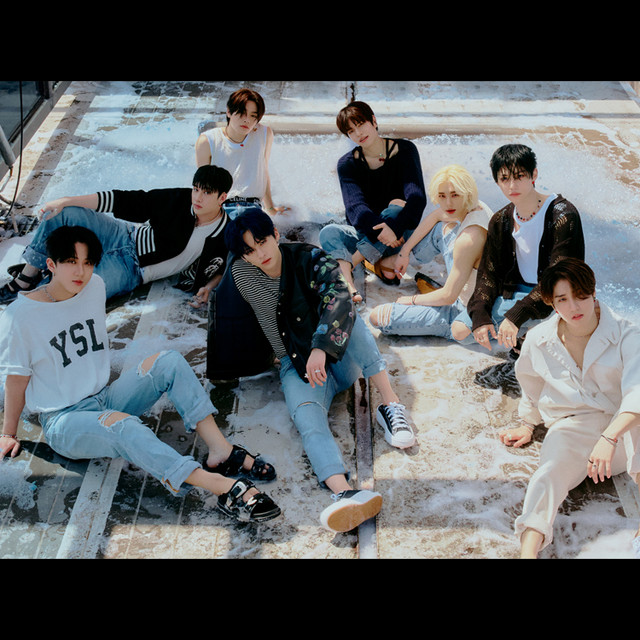 Stray Kids