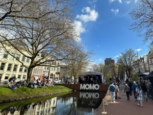 Review: Motel Mozaïque 2023 tovert Rotterdam om tot zonnige festivalstad