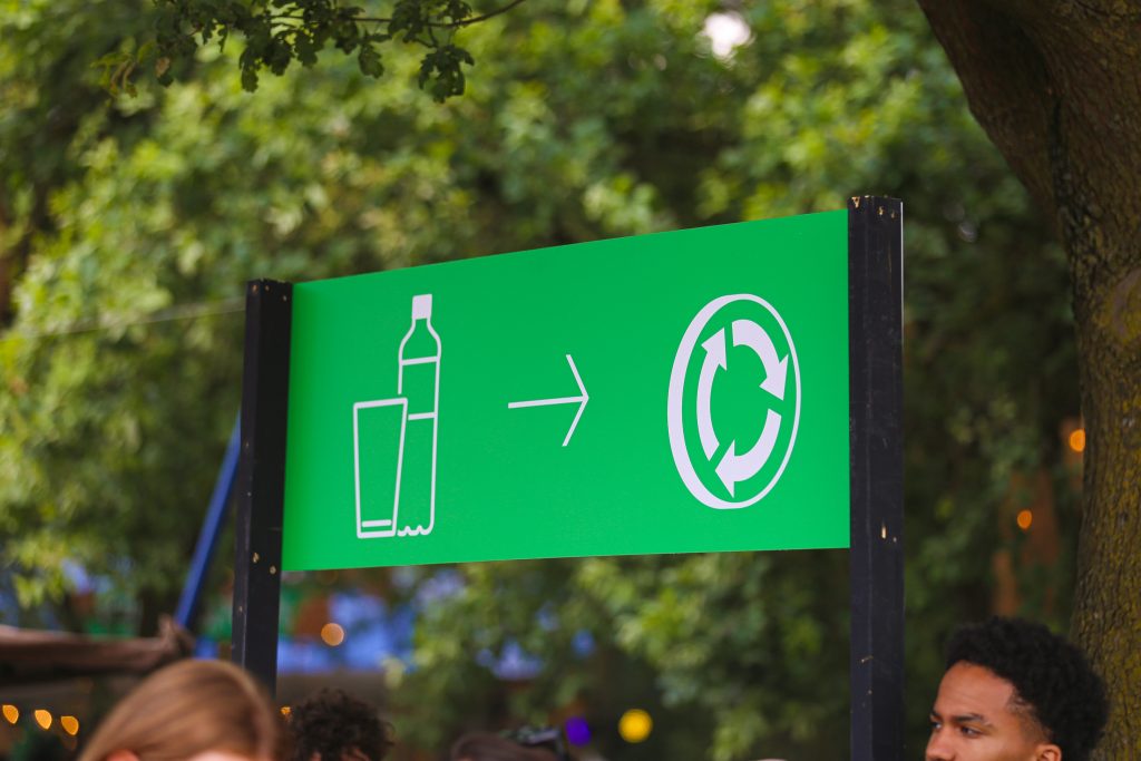 Het cup-to-cup systeem van Down The Rabbit Hole