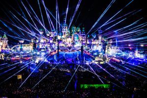 Bekijk de livestream van Tomorrowland 2023 met o.a. Tiësto en Armin van Buuren