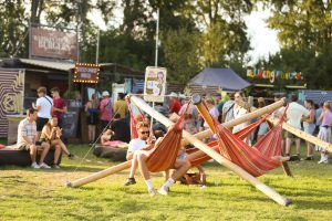 Festileaks Tipt: 10 festival musthaves voor Lowlands 2025