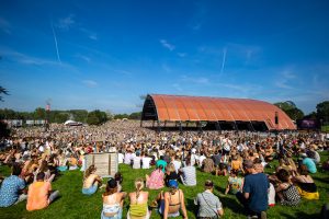 Dit waren de hoogtepunten van Lowlands dag 1:  Joost, Elmer, Underworld en meer