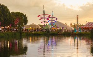 Terugblikken met de Lowlands 2024 aftermovie
