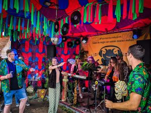 Hoeveel val je af (of kom je aan) op één festivaldag tijdens Solar 2023?