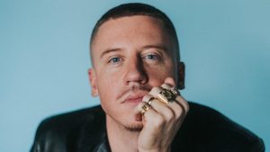 Macklemore houdt het gezellig op Pukkelpop 2023