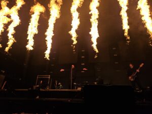 Review: Editors speelt op Paaspop 2024 fantastisch voor een bijna lege Apollo