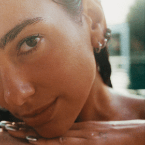 Luister nu het nieuwe album van Dua Lipa