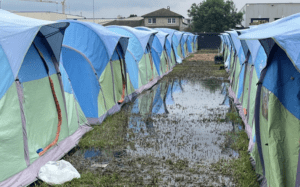 Graspop 2024 ontruimt campings na wateroverlast, kampeerders krijgen noodopvang