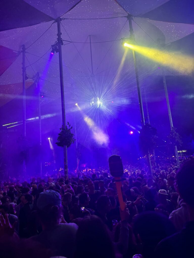 Discobal bij The Floor op Best Kept Secret 2024