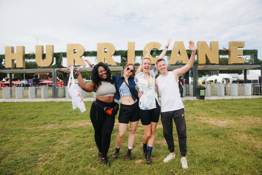 Bezoekers bij terreiningang hurricane 2024