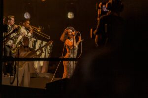 Lowlands-sensatie RAYE naar Ziggo Dome en AFAS Dome in 2026