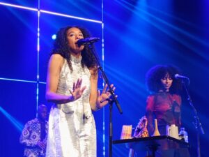 Voormalige soulpopster Corinne Bailey Rae verrast North Sea Jazz 2024 met punk, house en een heerlijk concert
