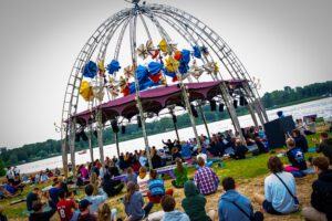 Video: neem een kijkje op het Down The Rabbit Hole 2025 terrein