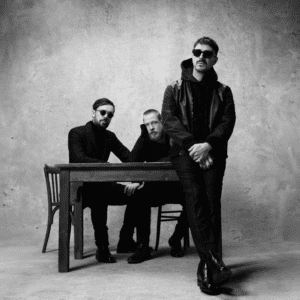 Mumford and Sons hint naar nieuwe muziek (met banjo!)