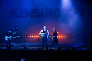 Kensington is met nieuwe zanger exacte kopie van zichzelf op Paaspop 2025
