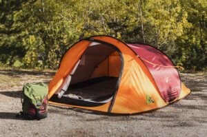 Decathlon komt met speciale jubileumversie van de iconische Quechua tent