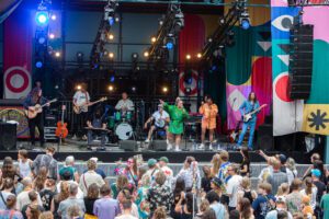 De Niemanders geven ongehoorden een stem op Down The Rabbit Hole 2025