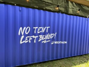 Wegwerptenten verleden tijd? Kultlab en Decathlon bouwen aan een circulaire festivalcamping