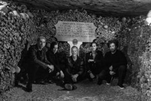 Lowlands- en Pukkelpop-voorpret: Eerste setlist Queens of the Stone Age bekend