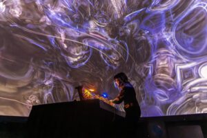 Audiovisueel spektakel in ARTIS-Planetarium tijdens openingsconcert van Amsterdam Dance Event 2025