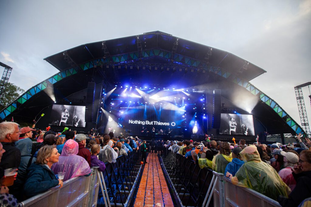 De ultieme gids voor het kopen van tickets voor Down The Rabbit Hole 2026