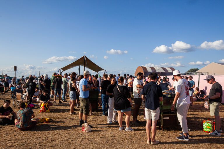 Fusion Festival 2026 tijdelijk stilgelegd en geëvacueerd door brand